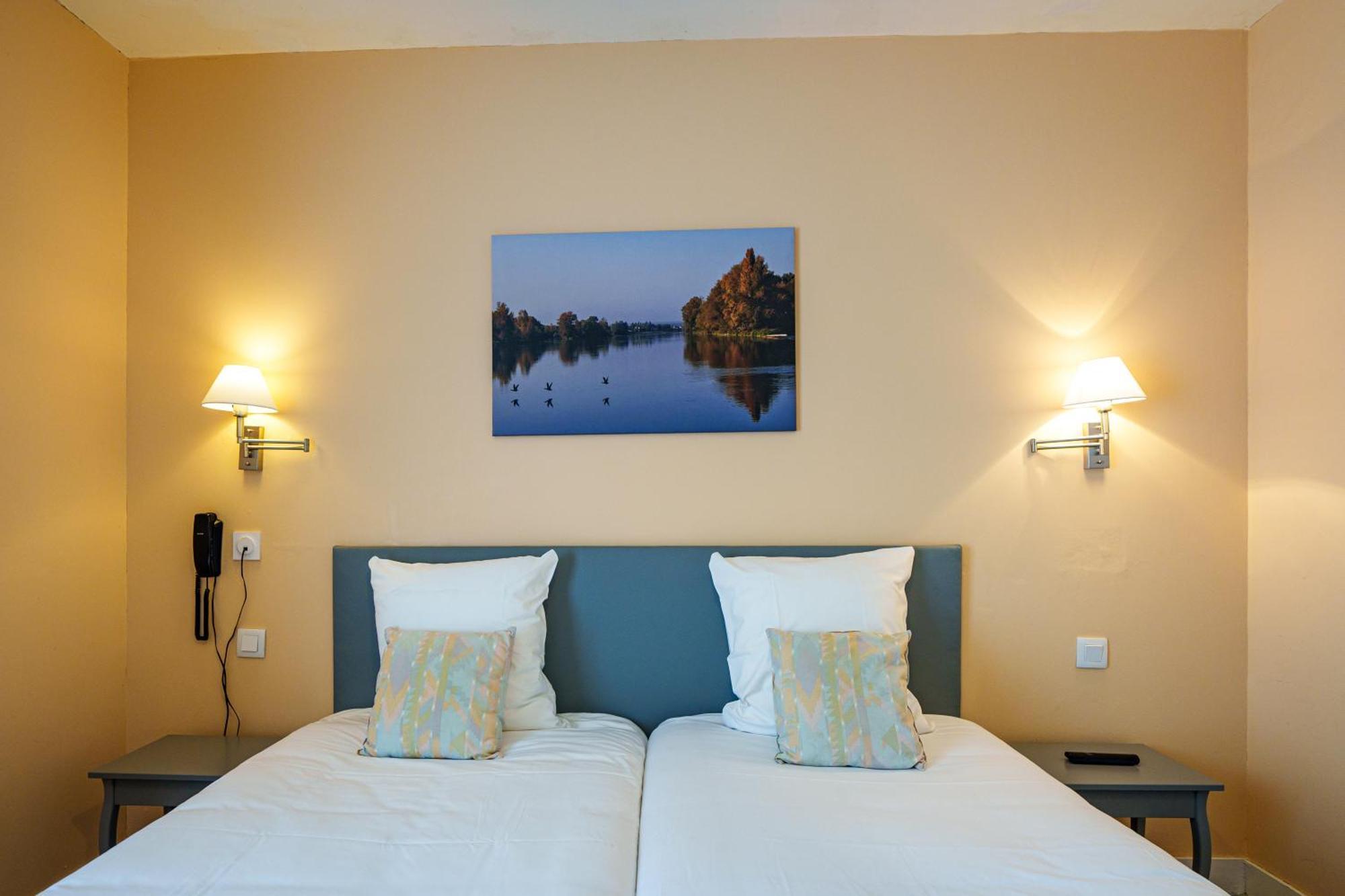 Hotel Val De Loire Azay-le-Rideau Exterior photo